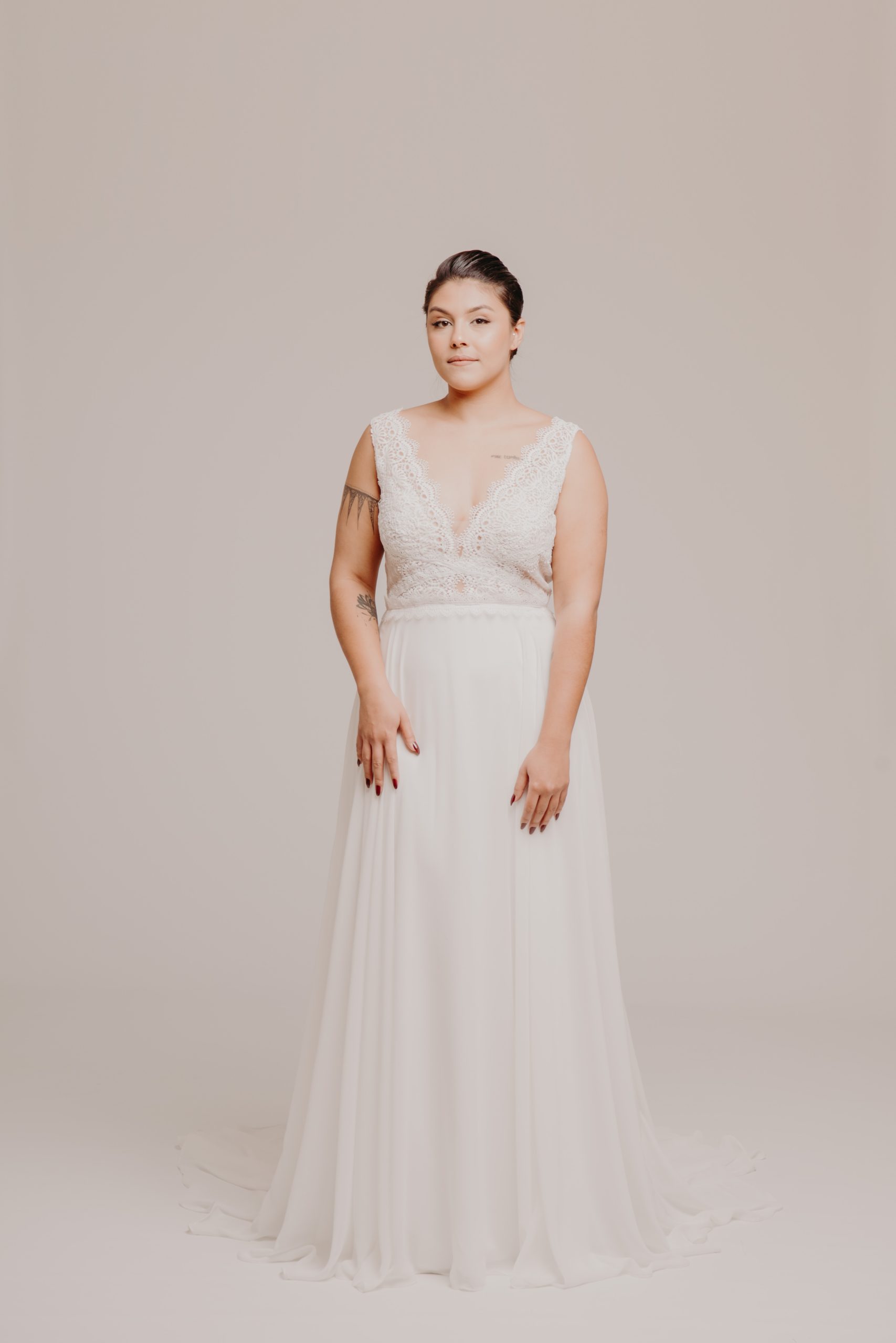 Robe de mariée en noir et blanc