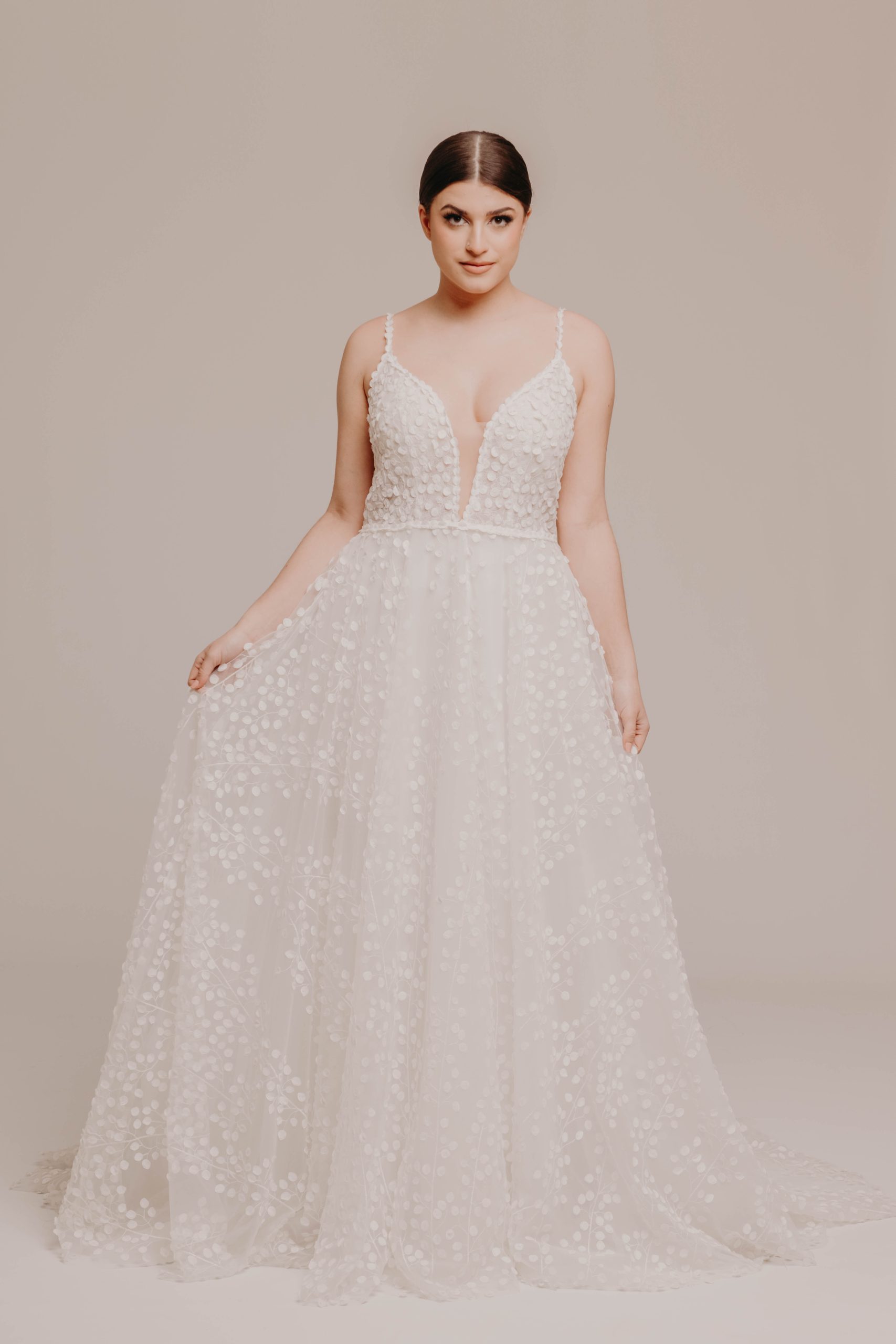 Robe de mariée en noir et blanc