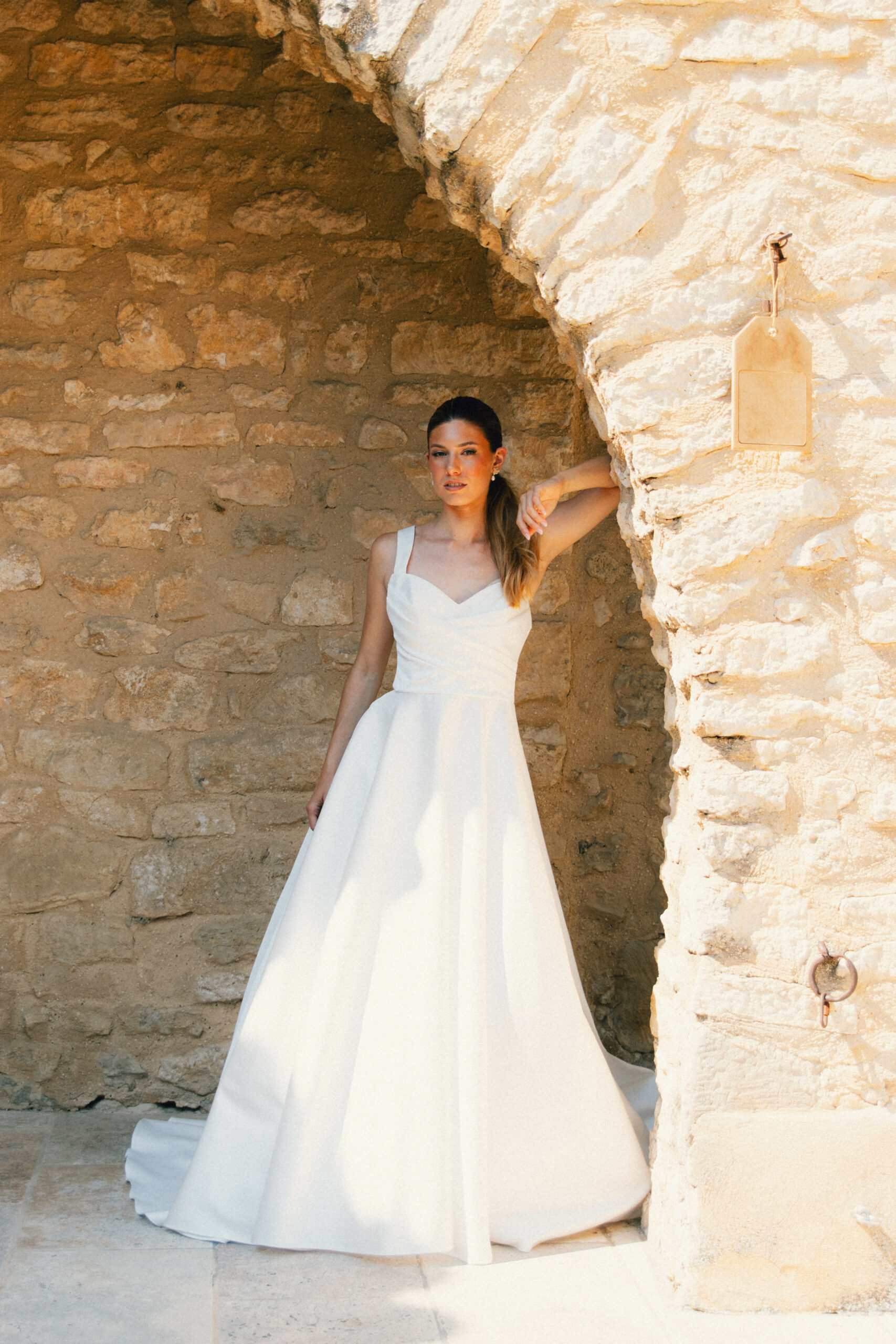 Robe de mariée en noir et blanc